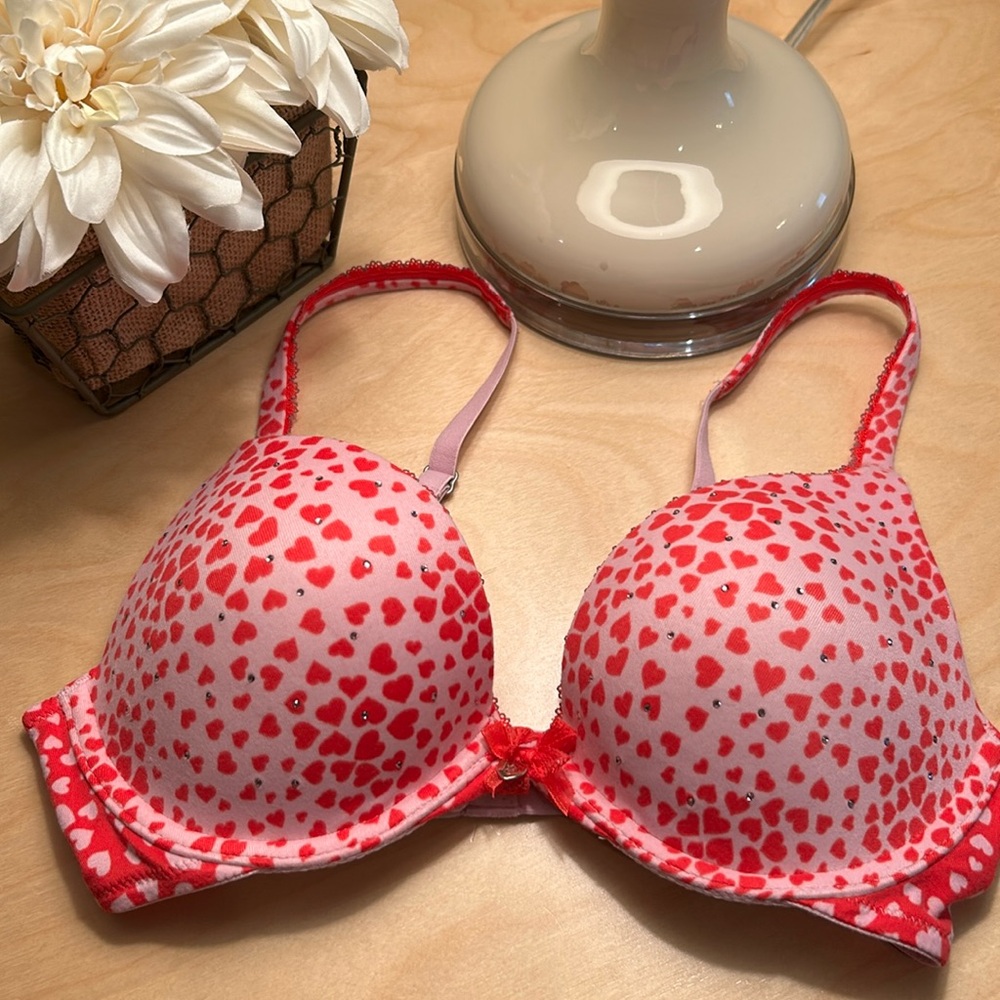 Victoria’s Secret Bra - Picture 3 of 10